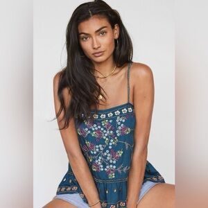 NWT Anthropologie Luzia Cropped Cami Embroidered Beaded Teal Floral Boho
Size L